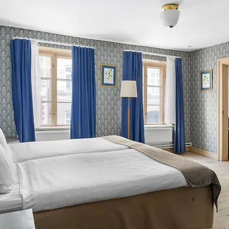 Hotel Western Royal 4*