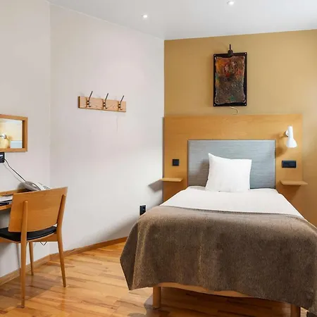 Hotel Western Royal 4*