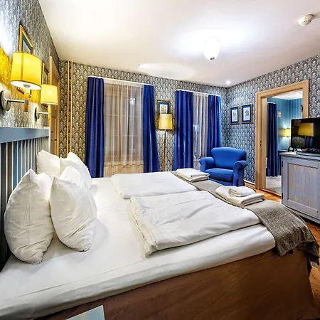 Hotel Western Royal 4*