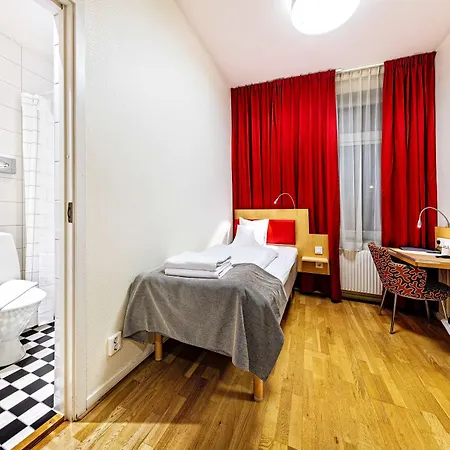 Western Royal Hotel 4*