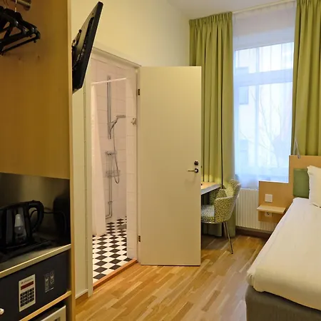 Western Royal Hotel 4*