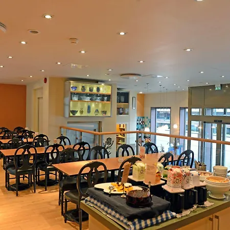 Western Royal Hotel 4*