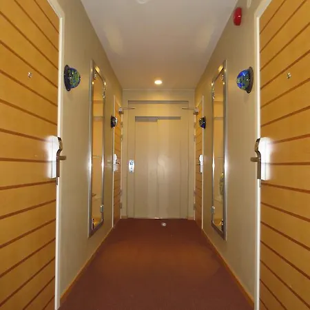 Western Royal Hotel 4*